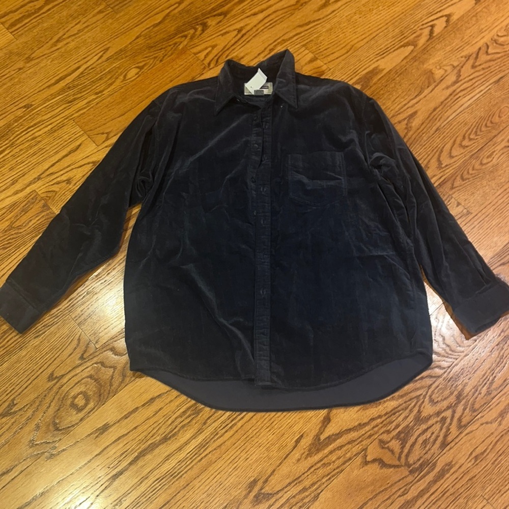 NWT East Island Woman’s Navy Button Down Size L